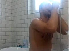 Video porno rumeno con doccia bollente