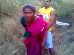 Videoclipul de sex complet al indianului shemale bhabhi