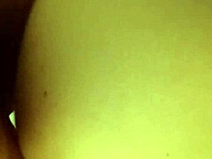 Mãe loira MILF desfruta de sexo anal em vídeo HD