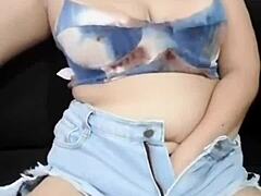 Amaterska debela mama postaje nestašna pred kamerom za šećernog tatu