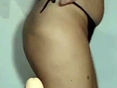 Compilação de vídeos de lingerie e masturbação com maduras gordas