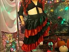 Kypsä vaimo Halloween puku saa tuhma vuonna cosplay video