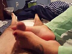Mature mom's sensual foot massage and satisfying cumshot