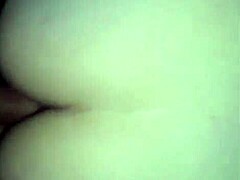 Amateurfrau schluckt Sperma in hausgemachtem Cuckold-Creampie-Video