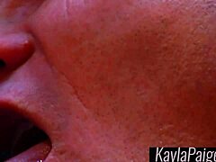 Το ξυρισμένο μουνί της Kayla Paiges καλύπτεται από το σπέρμα του Evan Stones μετά από έντονο σεξ