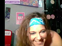 Muscle-bound mom Kepi Carter pleasures herself on webcam with dildo