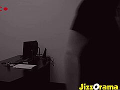 Изощренная брюнетка-милфа Софи Ди получает жесткое обращение в видео от первого лица