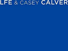 Małoskóra Maya Woulfe angażuje się w intymność kobiet z dojrzałą brunetką Casey Calvert