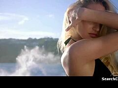 Candice Swanepoels forførende opptreden i Victorias Secret badetøy ekstravaganza 2015-20%