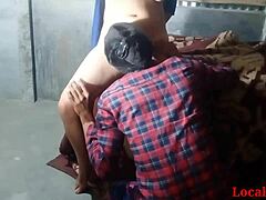Sonali Blue, une fille indienne, profite d'une séance de sexe en webcam torride avec son petit ami