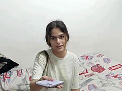 Gerçek üvey kız kardeşi, bu gerçek porno altyazılı videoda erkek arkadaşı tarafından cezalandırılıyor