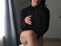 Vídeo quente de Tik Tok de uma esposa swing mexicana tendo um encontro anal indiscreto