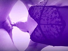 Amatørbrunette Violet Love Secrets: Mundfuld af sæd efter en deepthroat